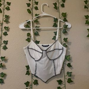 Cute white cropped top
